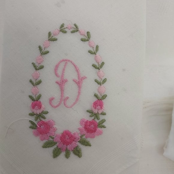 5 vintage embroidered handkerchief's - Picture 5 of 7